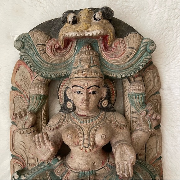 EXOTIC HINDU GODDESS WOOD SCULPTURE - Picture 2 of 7